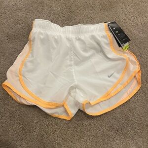 Girls Nike shorts brand new with tags size XS
